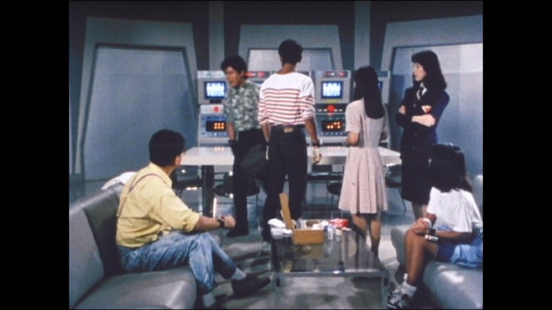 鳥人戦隊ジェットマン
時を駆けて 鳥人戦隊ジェットマン 第01話[公式] - YouTube