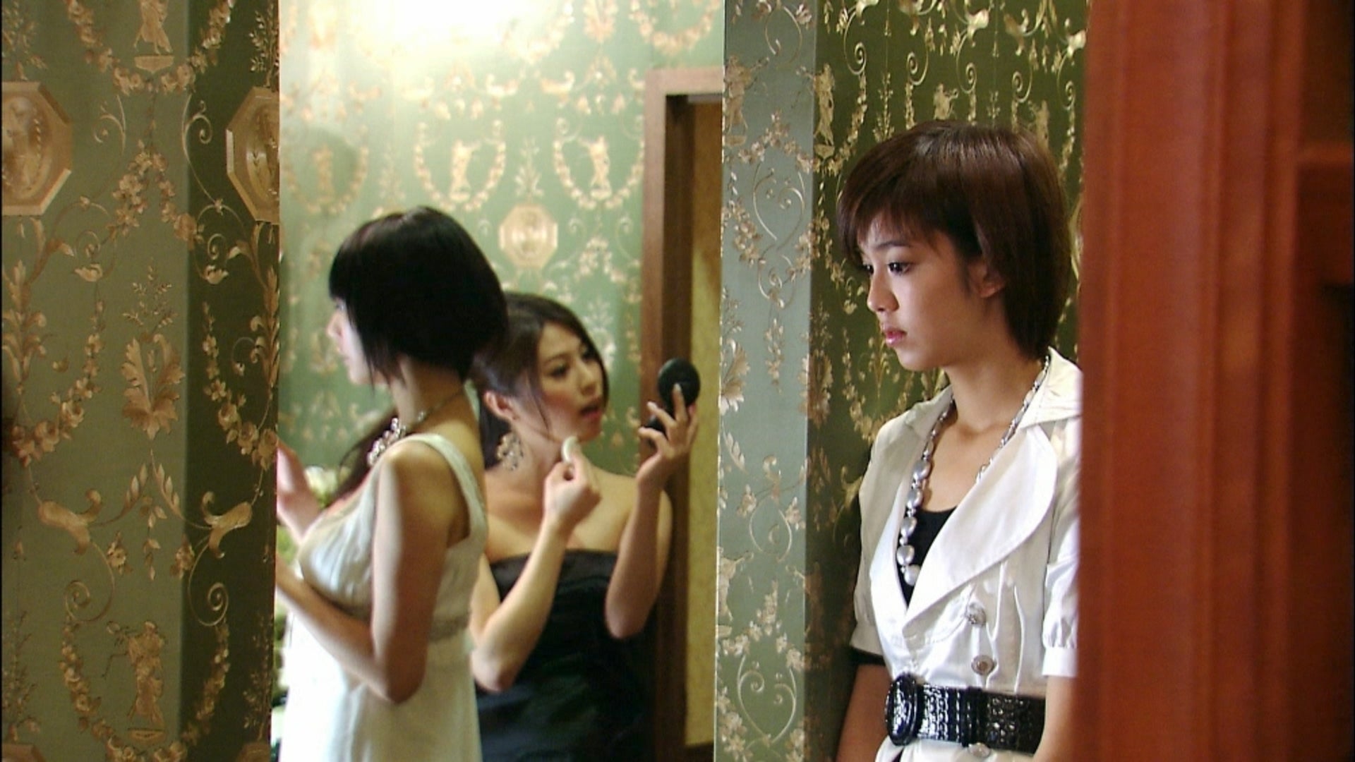 僕だけのプリンセス 第19話 捨てられない贈り物 Lemino（レミノ）／ドコモの新しい映像サービス 知らなかった、大好きへ。