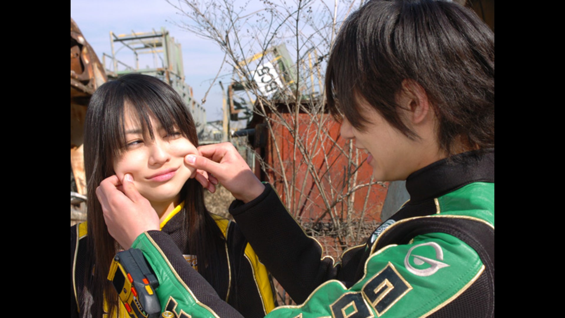 a03226d_w1.jpg