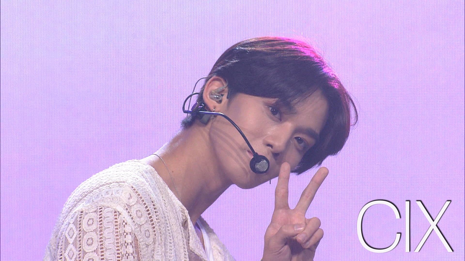 fromis_9 let me Know K-POP　サイン入りクリアファイル fromis_9 let me Know K-POP サイン入りクリアファイル fromis_9 let