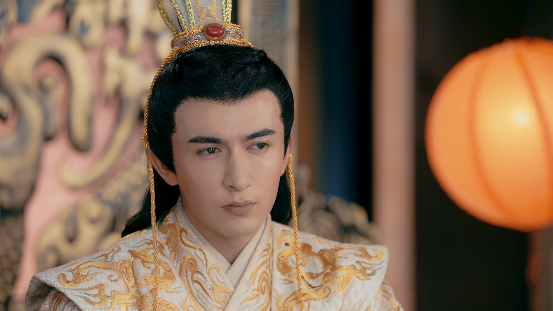 偽りのプリンセスは救世主～傀儡皇帝を守る運命の王妃～ | Lemino